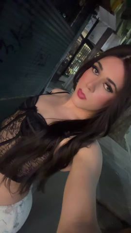 Alexa B