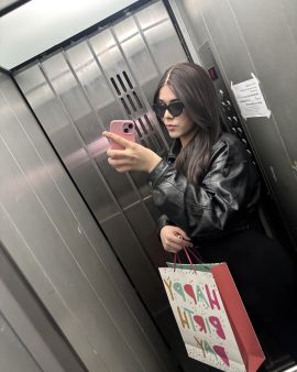 Alexa B