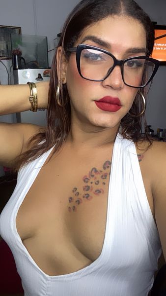 Chica Trans disponible en la zona colonial av mella para encuentros inmediatos solo me interesan clientes interesados en mi servicios!!! Soy una chica amable y atenta!!! Complaciente y muy lechera!!!