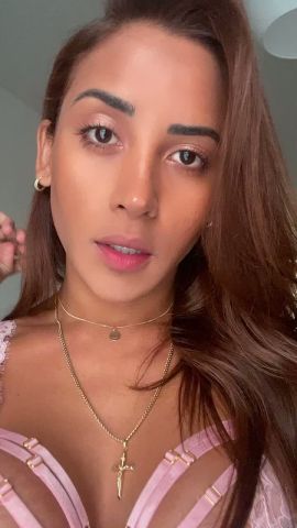 Lola Souzza25