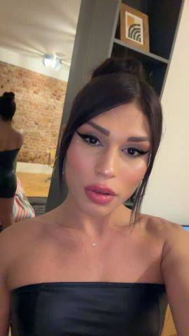 Mia Valentina Villada