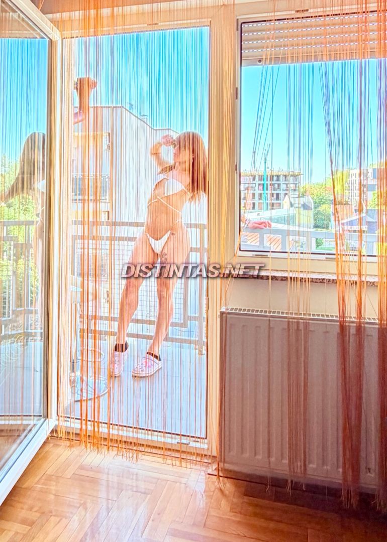 Mia Valentina Villada