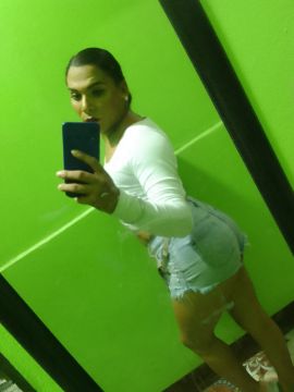Alexandra Medrano