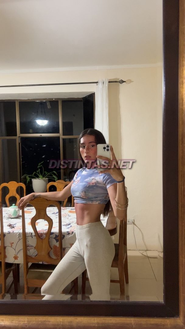 Skinny babe