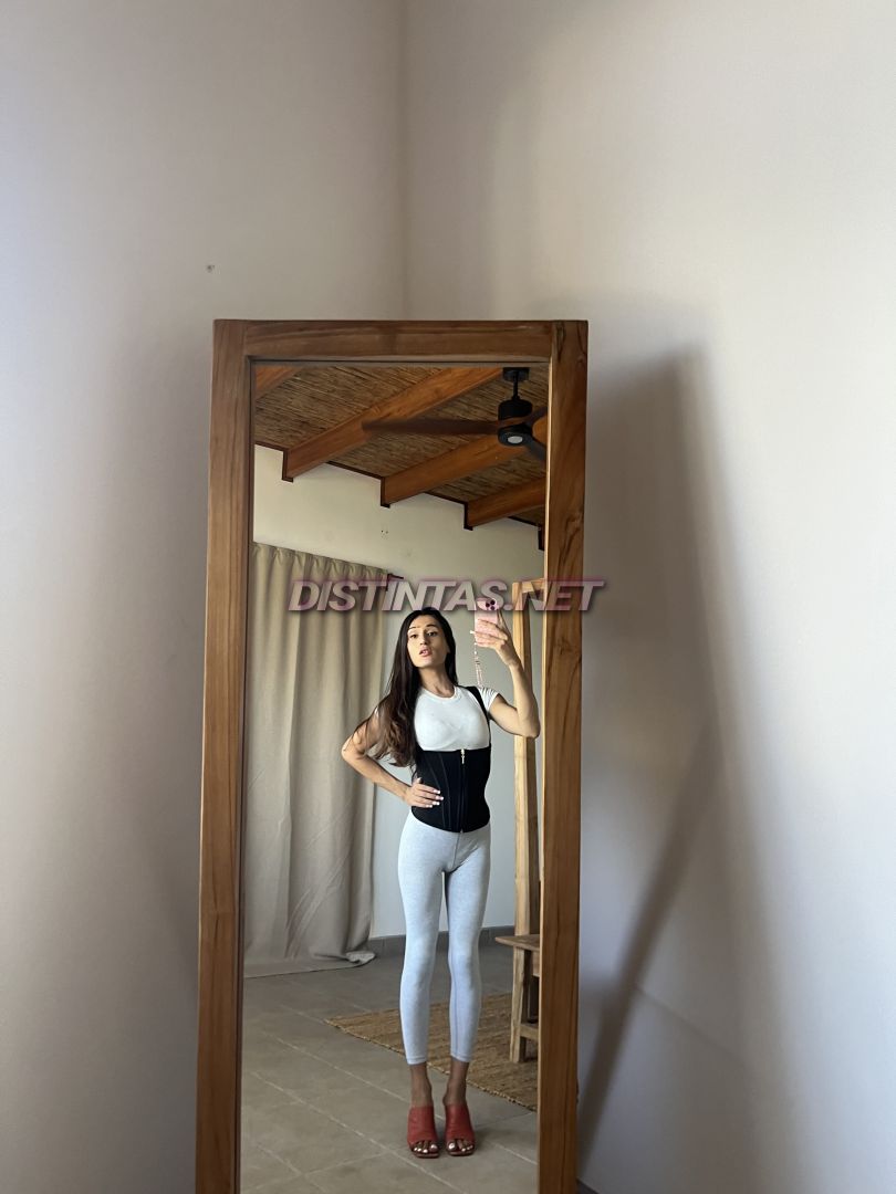 Skinny babe
