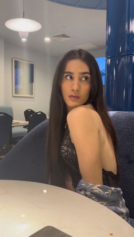 Skinny babe
