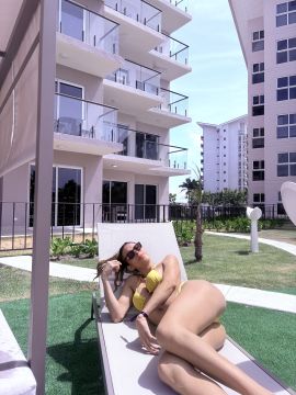 Angie Vitores