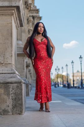 Jhennyfer D Castro 