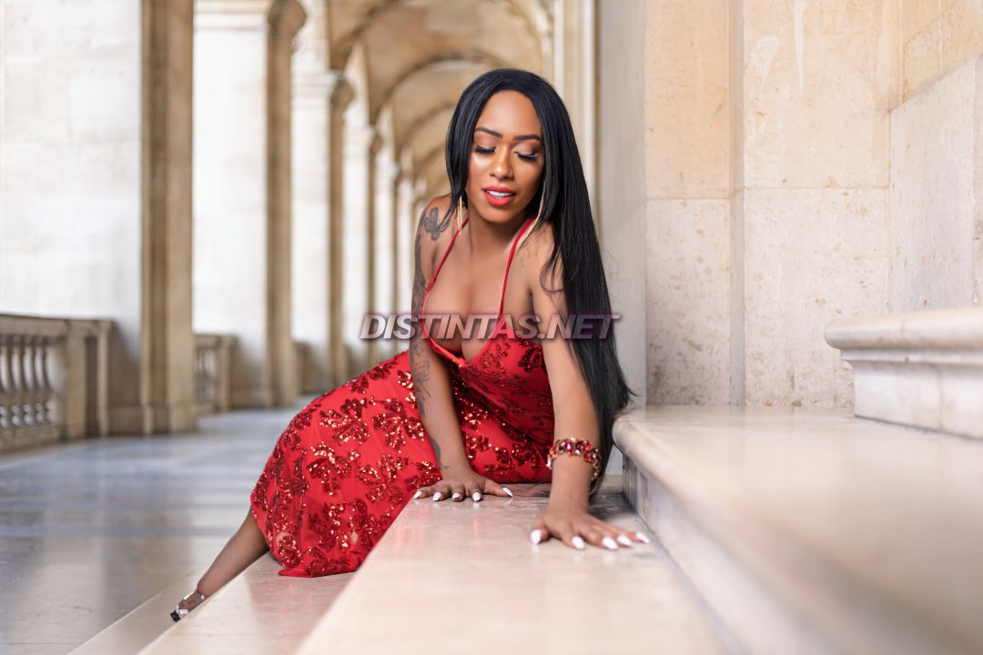 Jhennyfer D Castro 