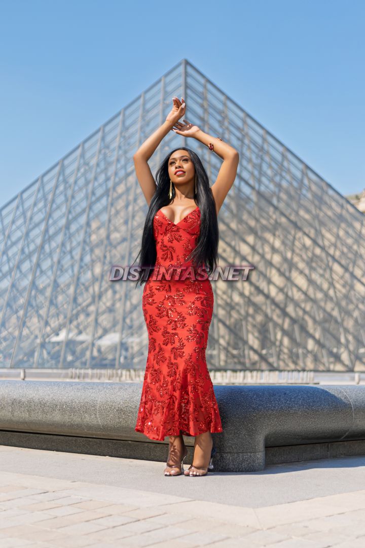 Jhennyfer D Castro 