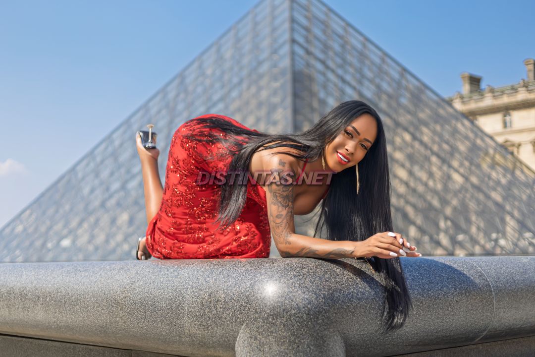 Jhennyfer D Castro 