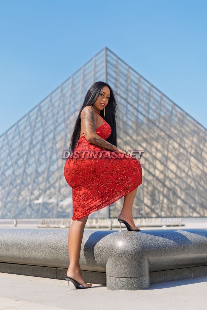 Jhennyfer D Castro 