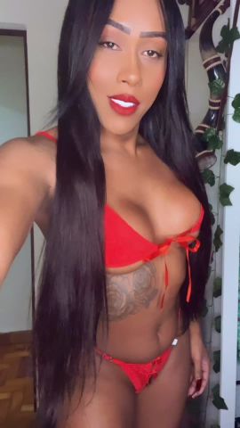 Jhennyfer D Castro 