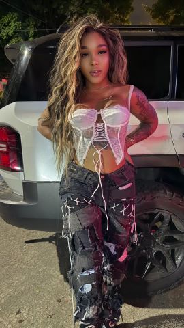 Nahomy Safeira
