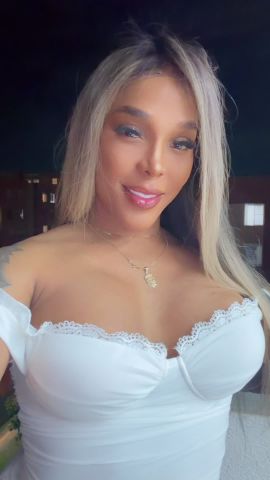 Nahomy Safeira