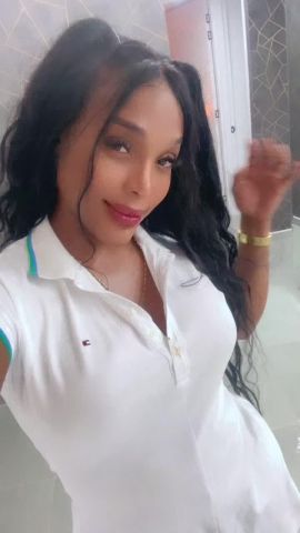 Nahomy Safeira