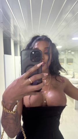 Nahomy Safeira