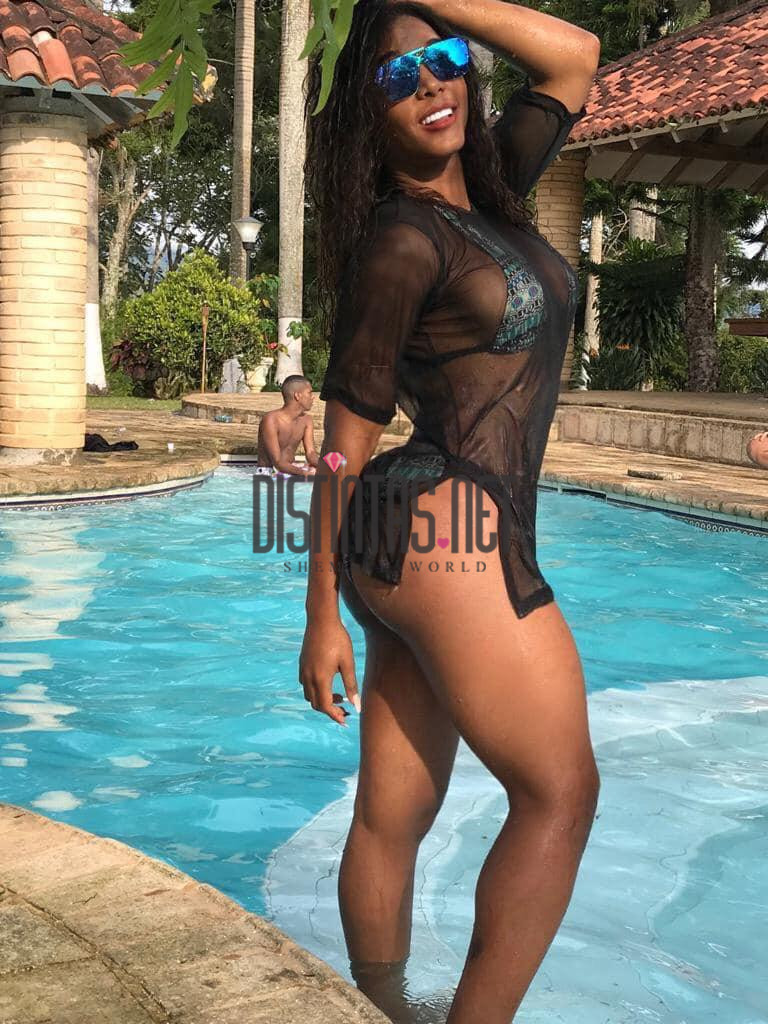 Nahomy Safeira
