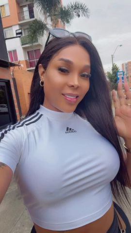 Nahomy Safeira
