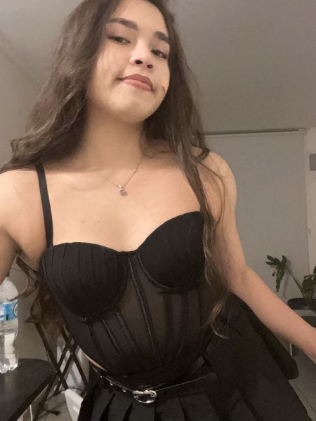 Soy una jovencita trans muy femenina de pelo hasta el trasero , lindo rostro , buena verg* y rico culo no te arrepentirás de apreciar mi presencia .
Estoy disponible para citas remuneradas a bajo costo por si buscas salir a distraerte con una chica como yo . También tengo contenido a la venta 💦 💦💦
Disponible para encuentros en Valparaíso 
Disponible a domicilio , moteles u Hoteles 
Disponible para video llamadas 💦🍑🍆💦 
Mi contenido está en Arsmate como @gatitrans. 
Y Only fans como https://onlyfans.com/artemisatransgirl
