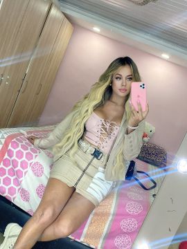 Lindsay Honey