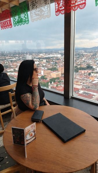 Viajando 
📲 Contenido 

Mujer Trans 🏳️‍⚧️ feminana con senos operados 17 cm de dotación versátil complaciente y full discreta. 