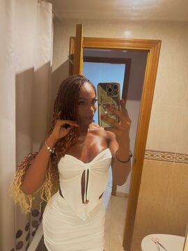 Adhara Foxxy