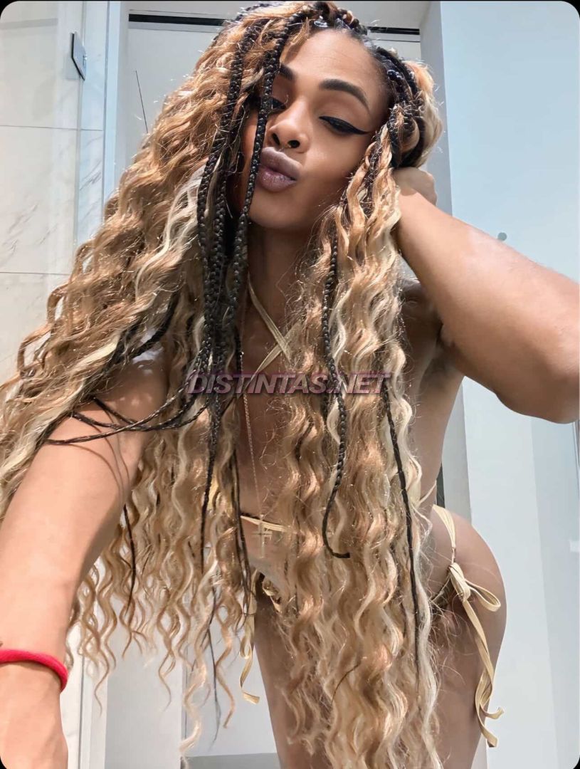 Adhara Foxxy