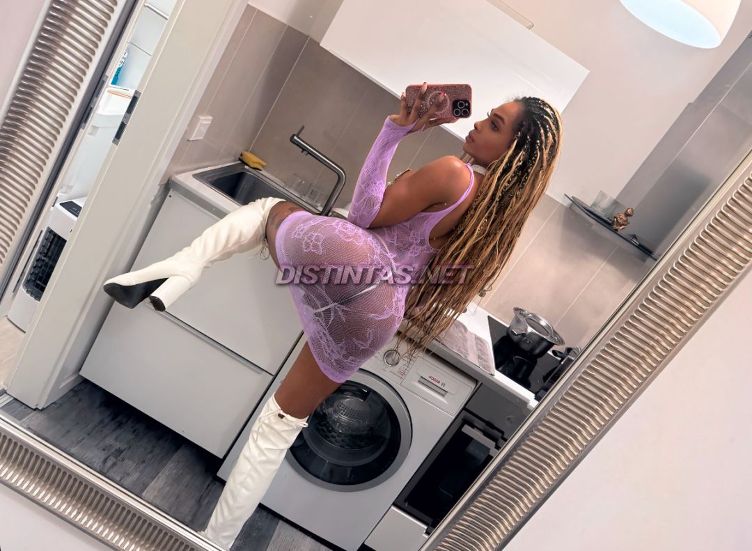 Adhara Foxxy