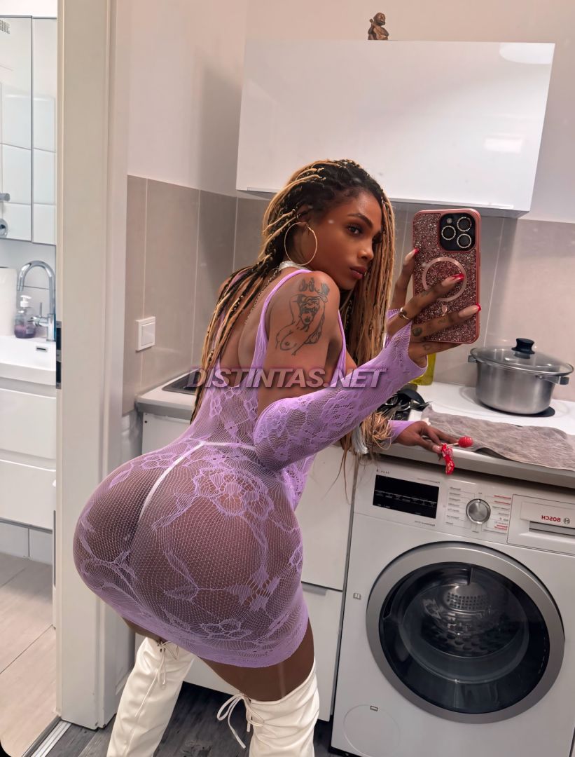 Adhara Foxxy
