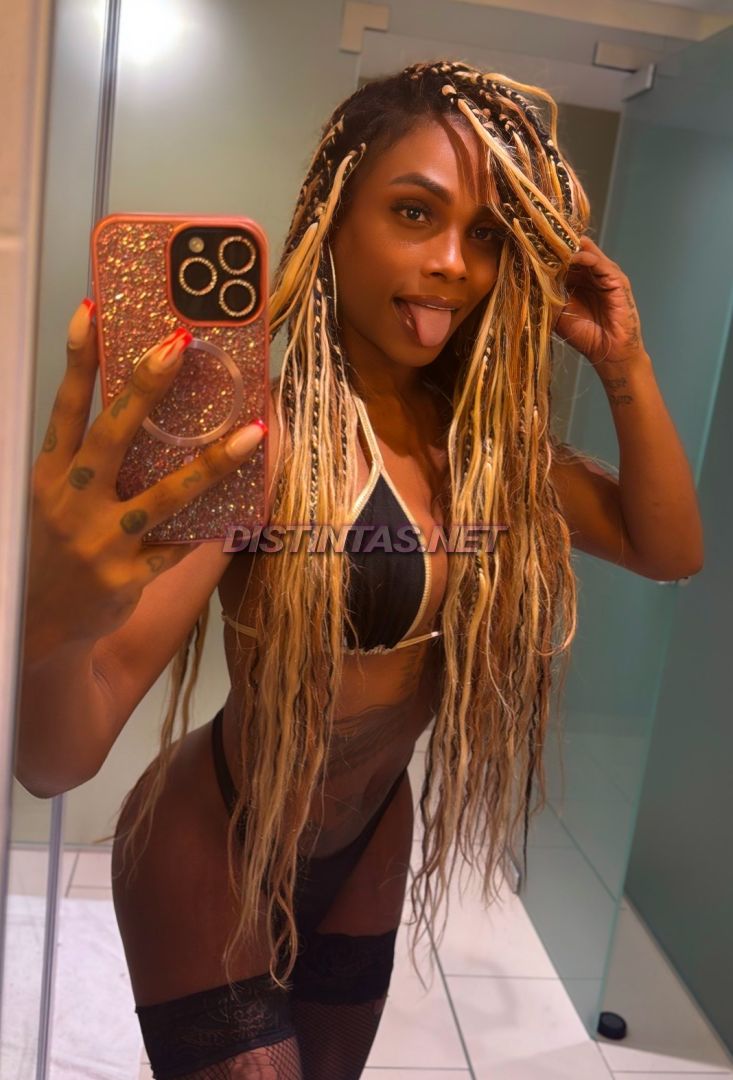 Adhara Foxxy