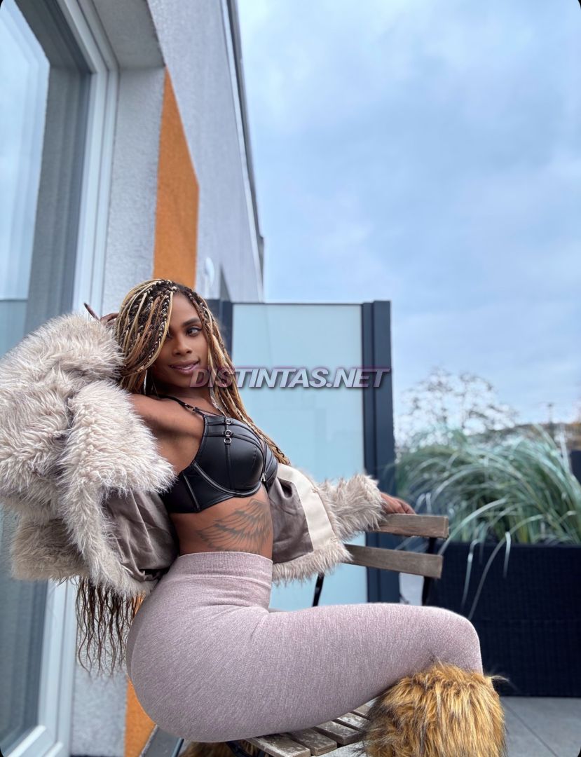 Adhara Foxxy