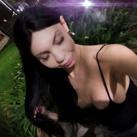 Rubi F