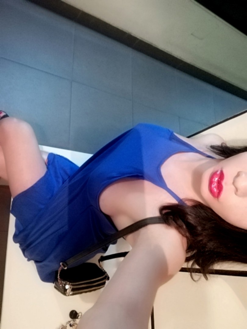 Rubi F