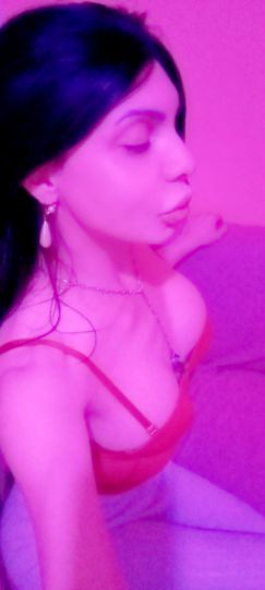 Rubi F