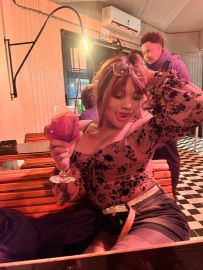 Ambar V