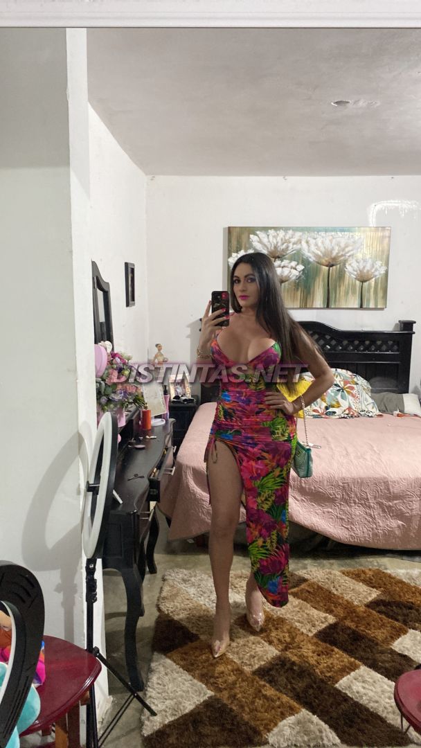 Laurita caliente