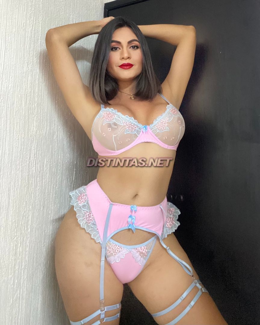 Laurita caliente