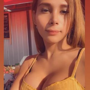 Angie Castro 