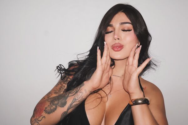 IZLAY GOMEZ