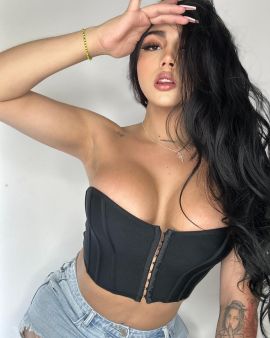 IZLAY GOMEZ
