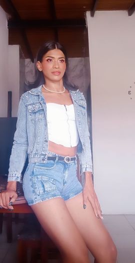 Julieta Canela 