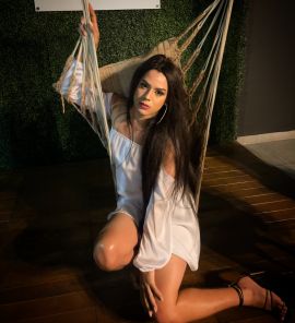 Isabella hot