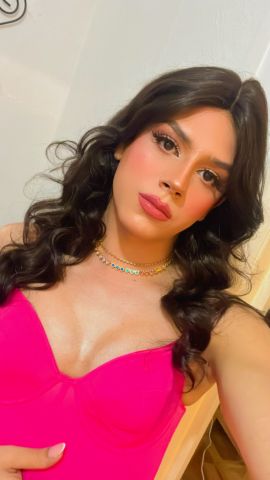 Isabella hot