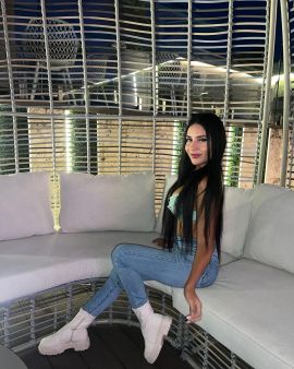 CARO GOITIA