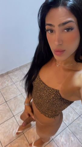 Bruna Jade
