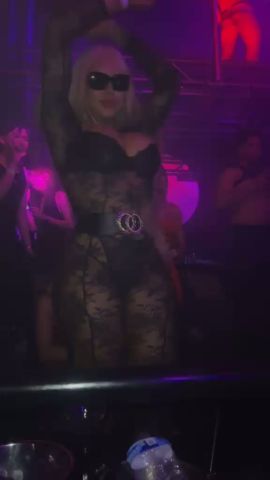 Camila oferret