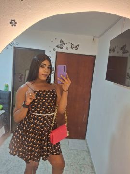 Astrid Leon