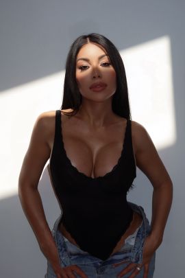Larissa Miller