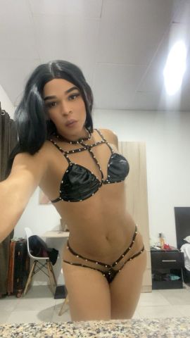 Zoé Sharlotte 